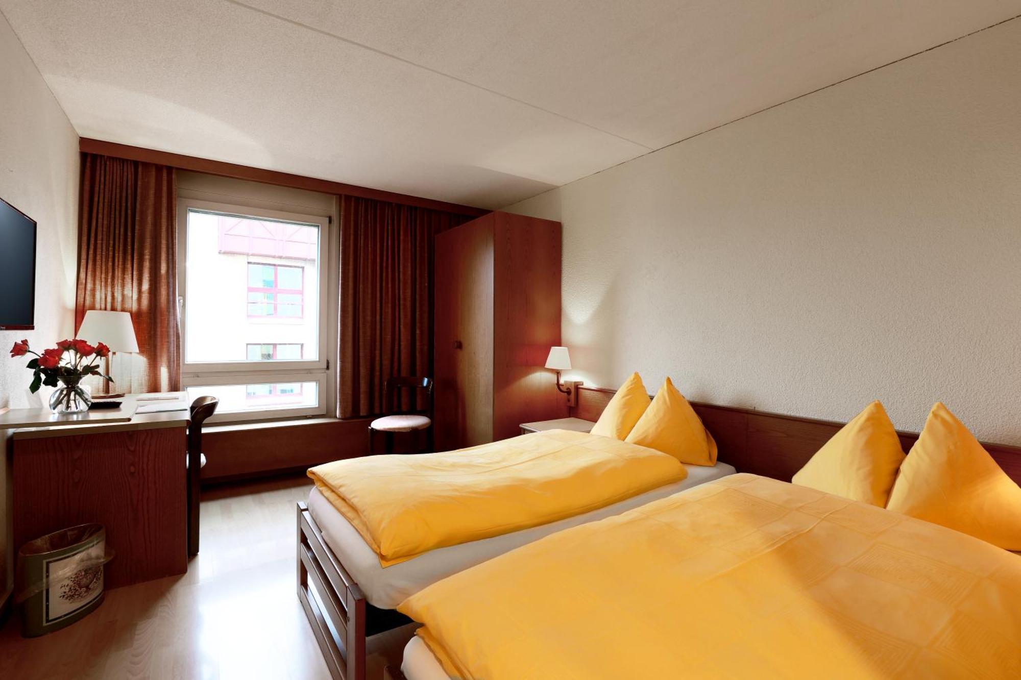 Hotel Thurgauerhof Self-Check-In Вайнфельден Экстерьер фото